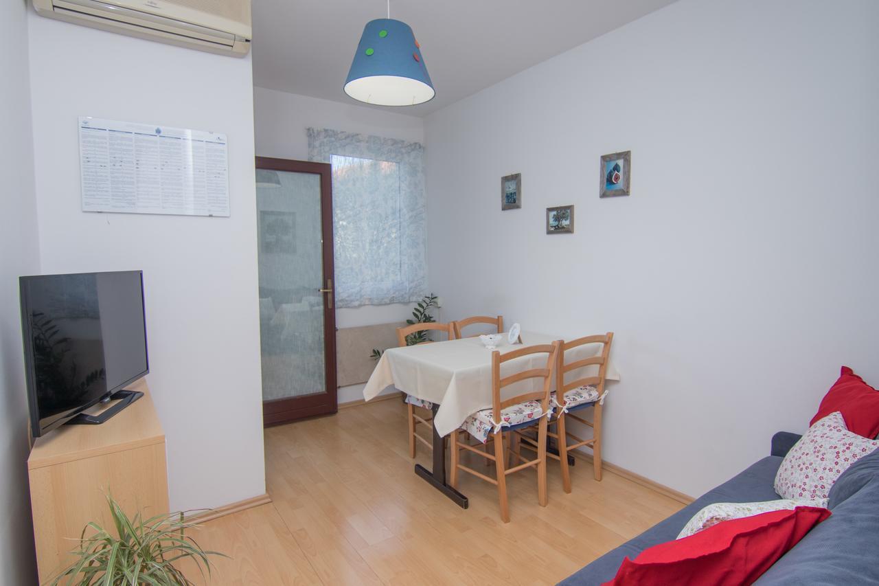 Appartamento Elida Krk Town Esterno foto